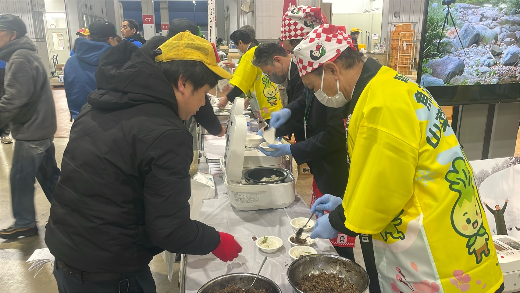 JA魚沼 促成山菜トップセールス｜お知らせ｜福岡大同青果株式会社